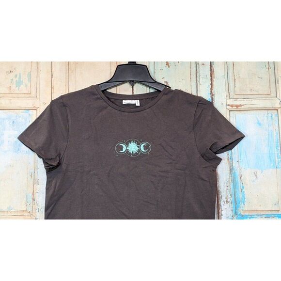 Asos Design Women Size 14 Black Round Neck Short Sleeve Pullover Cropped Top - Picture 3 of 6